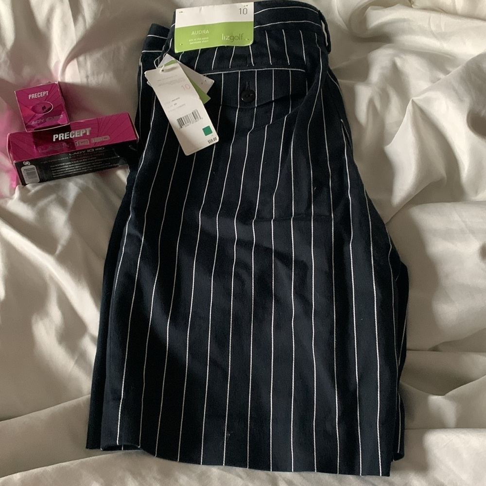 Liz golf NWT stripped Bermuda golf shorts - Picture 3 of 3